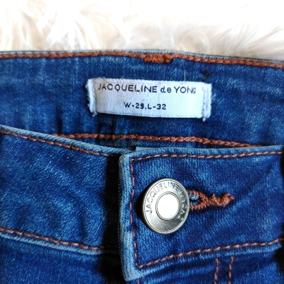 Jacqueline de Yong || Denim Jeans, Size 29, Dark Blue - Picture 2 of 3